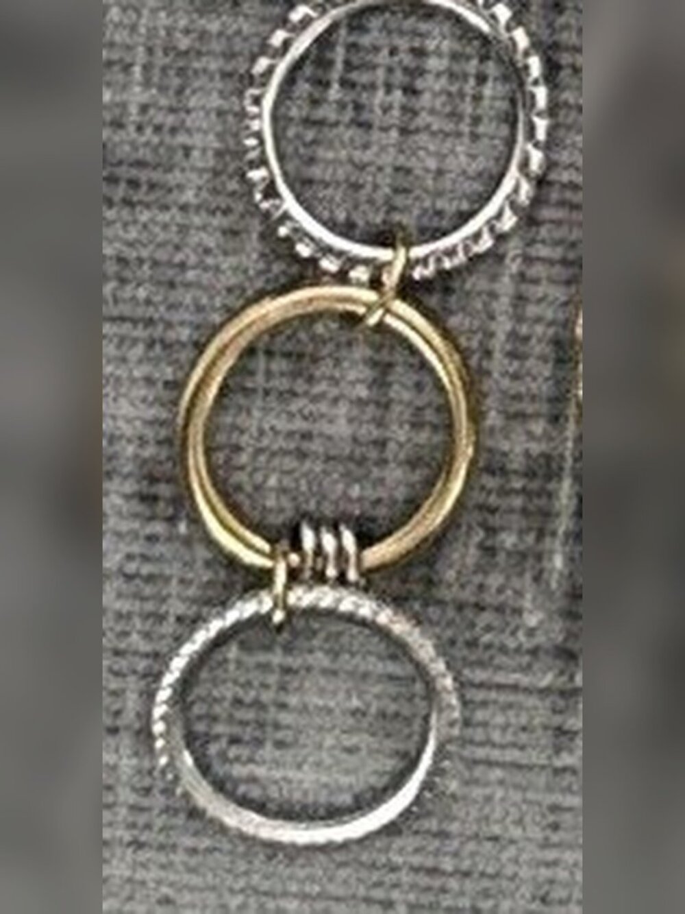 Interlocking Three-Ring Set in Mixed Metals